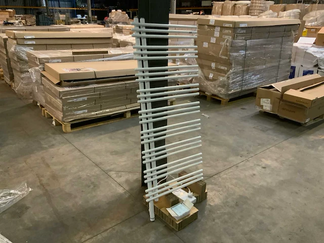 Zehnder yucca yaer-130-60-ud elektrische designradiator (4x) - afbeelding 2 van  4