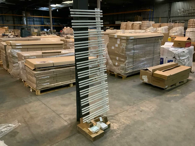 Zehnder yucca yaer-170-60-ud elektrische designradiator (4x) - afbeelding 2 van  4