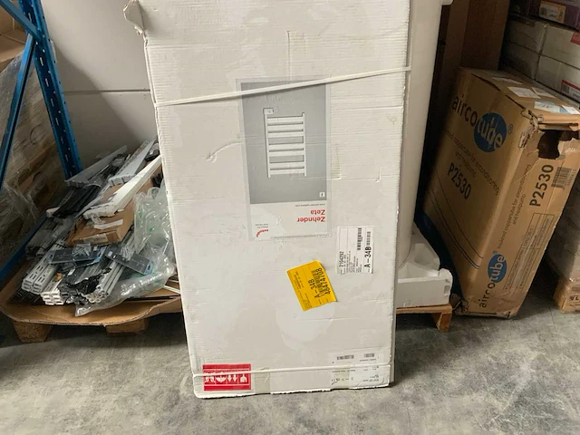 Zehnder zeta designradiator - afbeelding 2 van  4