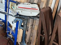 Zeilboot met gegalvaniseerde trailer en aanhangmotor, frankrijk, open zeilboot, oranje - afbeelding 4 van  23