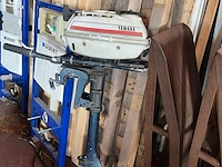 Zeilboot met gegalvaniseerde trailer en aanhangmotor, frankrijk, open zeilboot, oranje - afbeelding 9 van  23