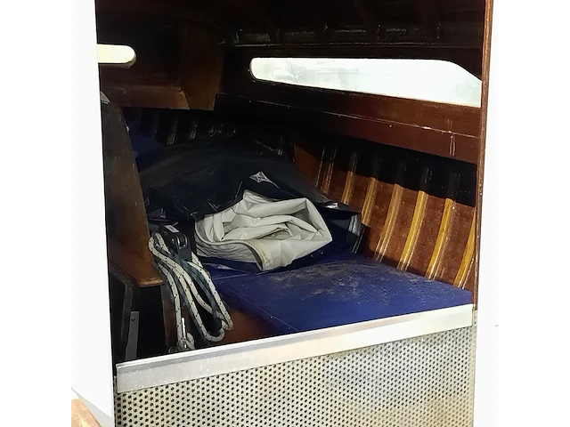 Zeilboot op trailer met honda 8 pk buitenboordmotor - afbeelding 10 van  35