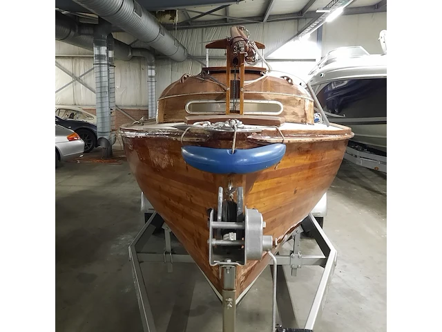 Zeilboot op trailer met honda 8 pk buitenboordmotor - afbeelding 23 van  35