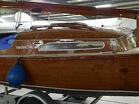 Zeilboot op trailer met honda 8 pk buitenboordmotor - afbeelding 32 van  35
