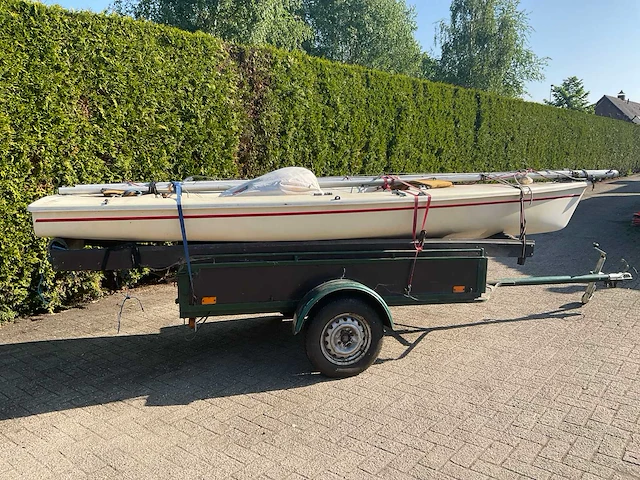 Zeilboot op trailer - afbeelding 11 van  12