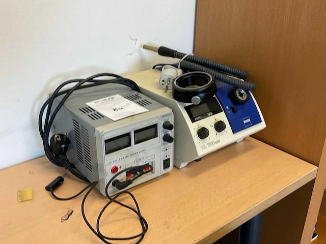 Zeiss kl 1500 lcd lichtbron - afbeelding 1 van  4