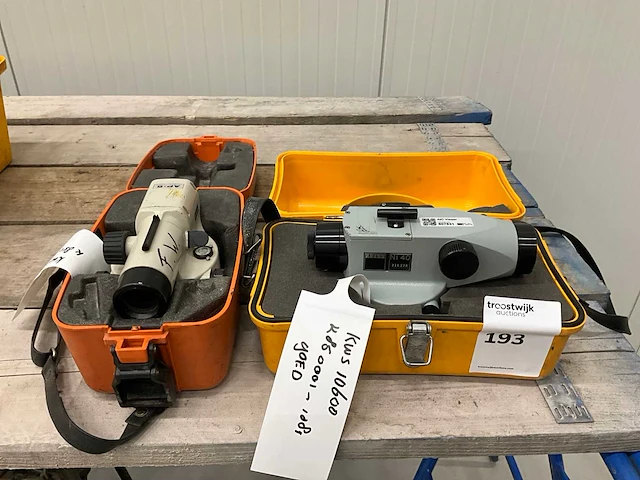 Zeiss / nikon waterpas toestel - afbeelding 1 van  4