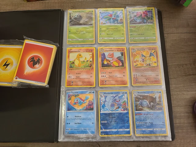 Zeldzame pokémon kaarten in map, deckbox (gevuld) xl kaarten, promo kaarten en meer - afbeelding 26 van  26