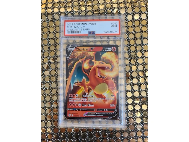 Zeldzame pokémon kavel met gewaardeerde charizard v (psa 9 – 2022 brilliant stars #017/172) + oude kaarten en meer - afbeelding 2 van  10