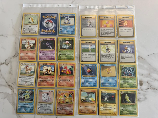 Zeldzame verzameling vintage pokemon kaarten met o.a. 1999 holo charizard - afbeelding 1 van  8