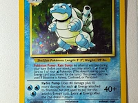 Zeldzame verzameling vintage pokemon kaarten met o.a. 1999 holo charizard - afbeelding 4 van  8