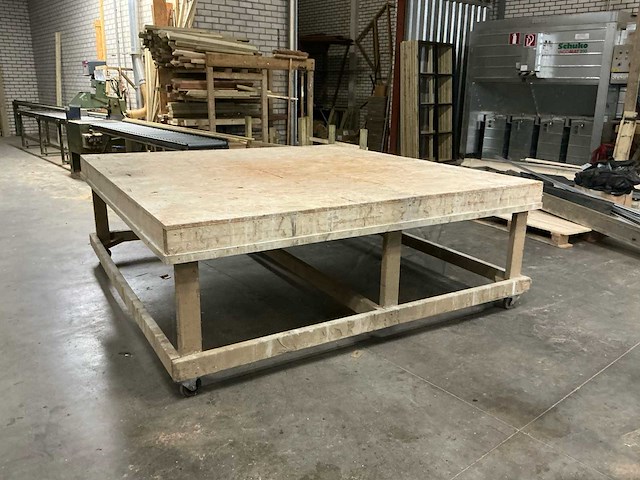 Zelfbouw werkbank - afbeelding 1 van  5