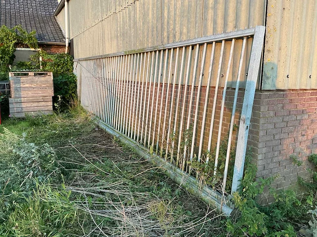 Zelfdragende schuifpoort 10500mm - afbeelding 1 van  15