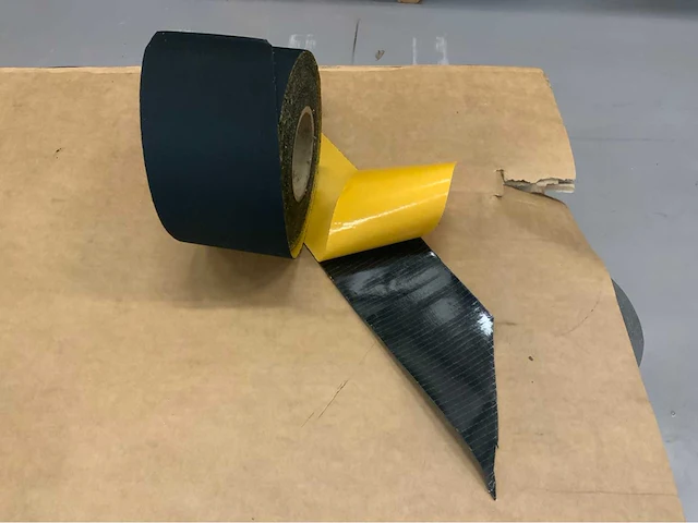 Zelfklevend epdm rol 10 meter 70 en 90mm (260x) - afbeelding 7 van  7