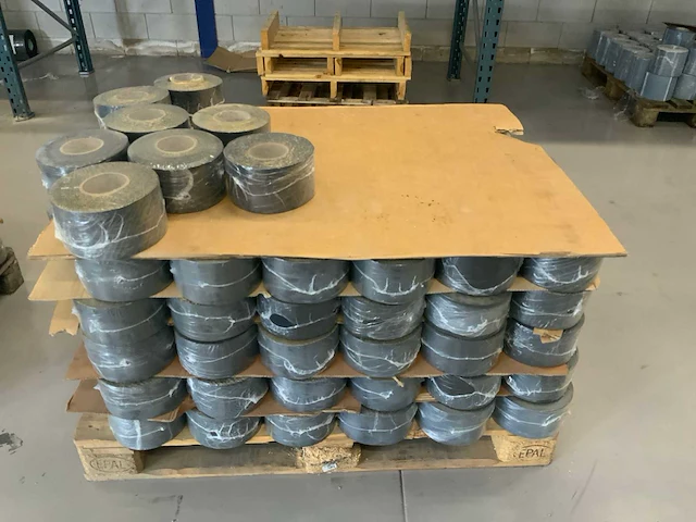 Zelfklevend epdm rol (155x) - afbeelding 1 van  5