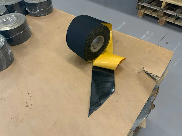 Zelfklevend epdm rol (155x) - afbeelding 5 van  5