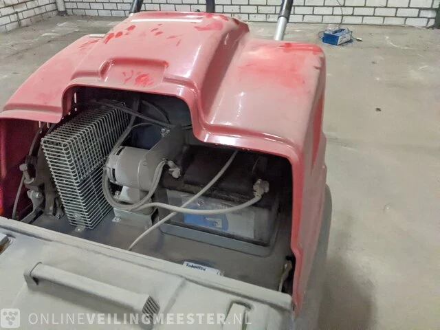 Zelfrijdende veegmachine teknova, trail 720et, bouwjaar 2004 - afbeelding 11 van  11