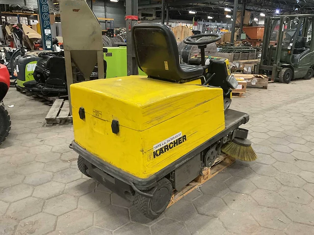 Zelfrijdende veegmachine - afbeelding 4 van  8