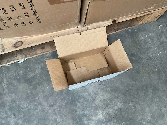 Zelfsluitende kartonnen doos (6700x) - afbeelding 4 van  5