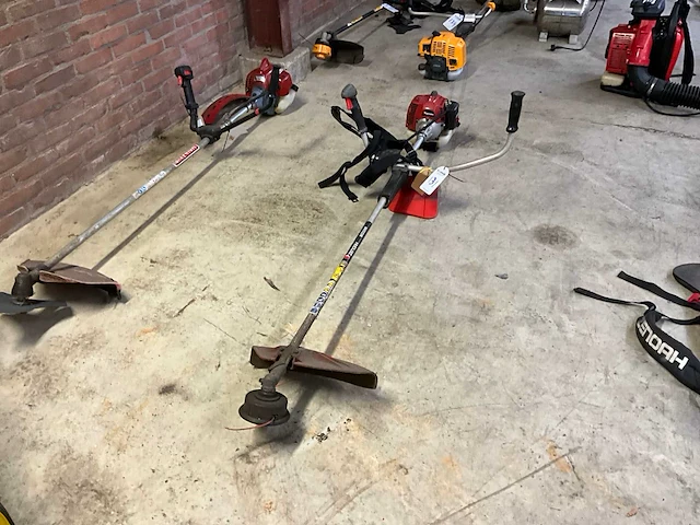 Zenoah bcz3205 bosmaaier - afbeelding 1 van  8