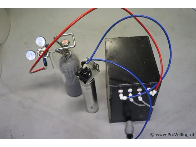 Zerica omnia 150 - 36l/u - waterdispenser en frisdrankapparaat met ingebouwd 3m™ aqua-pure™ waterfilter - afbeelding 1 van  8
