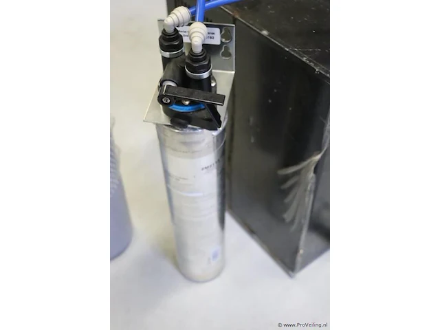 Zerica omnia 150 - 36l/u - waterdispenser en frisdrankapparaat met ingebouwd 3m™ aqua-pure™ waterfilter - afbeelding 3 van  8