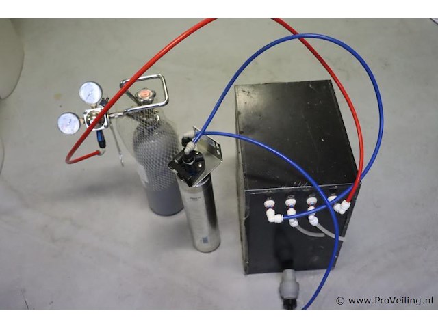 Zerica omnia 150 - 36l/u - waterdispenser en frisdrankapparaat met ingebouwd 3m™ aqua-pure™ waterfilter - afbeelding 1 van  8