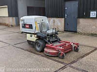 Zero turn zitmaaier met opvangbak toro, z master 8000, 74311te, bouwjaar 2017