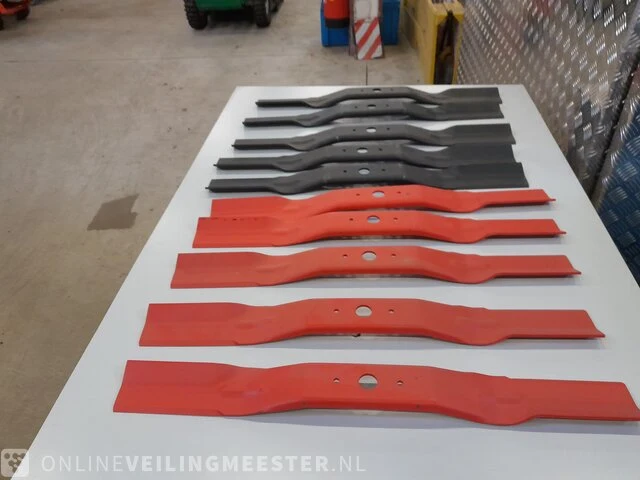 Zero turn zitmaaier met opvangbak toro, z master 8000, 74311te, bouwjaar 2017 - afbeelding 18 van  27