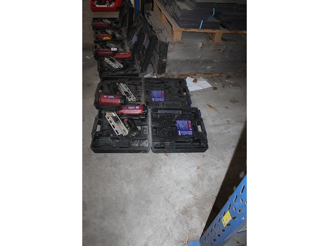 Zes accutackers body's powers trak-it w3 34cdh in koffer. - afbeelding 3 van  4