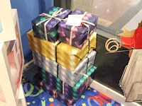 Zes decoratiecadeautjes. - afbeelding 1 van  2