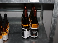 Zes flessen chardonnay navarro correas. - afbeelding 1 van  2
