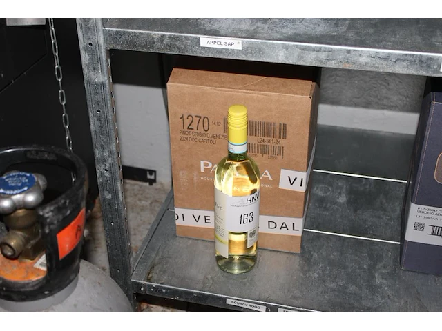 Zes flessen pinot grigio pasqua. - afbeelding 1 van  2