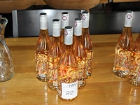 Zes flessen rose laroche. - afbeelding 1 van  2