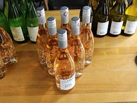 Zes flessen rose laroche. - afbeelding 1 van  2