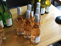 Zes flessen rose laroche. - afbeelding 2 van  2