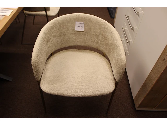 Zes gestoffeerde buisstalen stoelen met messingkleurige poten - afbeelding 2 van  4
