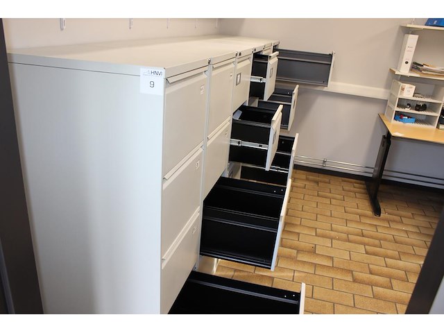 Zes hangmappenkasten. afmeting 47 x 62 x 133 cm. - afbeelding 3 van  3