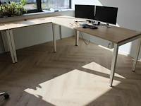 Zes in hoogte verstelbare werktafels. afmeting 180 x 80 - afbeelding 2 van  3