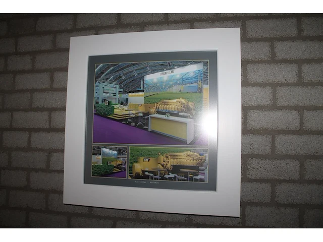 Zes lijsten met beursprints en reclameopdruk. afmetingen twee maal 72 x 72 cm en vier maal 65 x 85 cm. - afbeelding 4 van  4