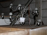 Zes moderne hanglampen, doorsnede ca 65 cm in houten krat - afbeelding 2 van  2