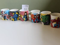 Zes mokken met superhelden. - afbeelding 1 van  1