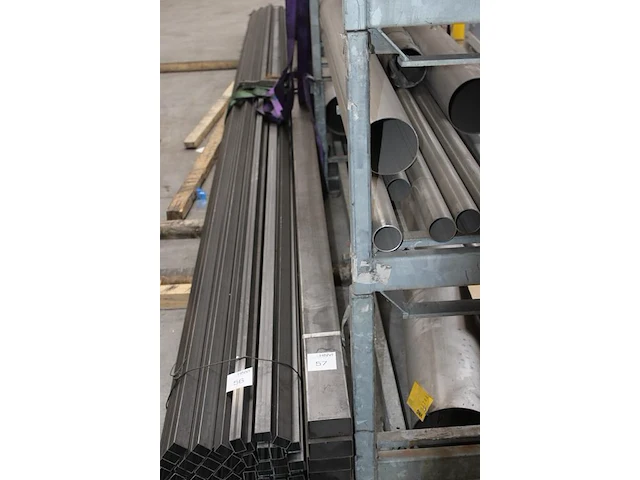 Zes stalen kokers 50 x 100 x 6000mm. dikte 2 mm. - afbeelding 2 van  2