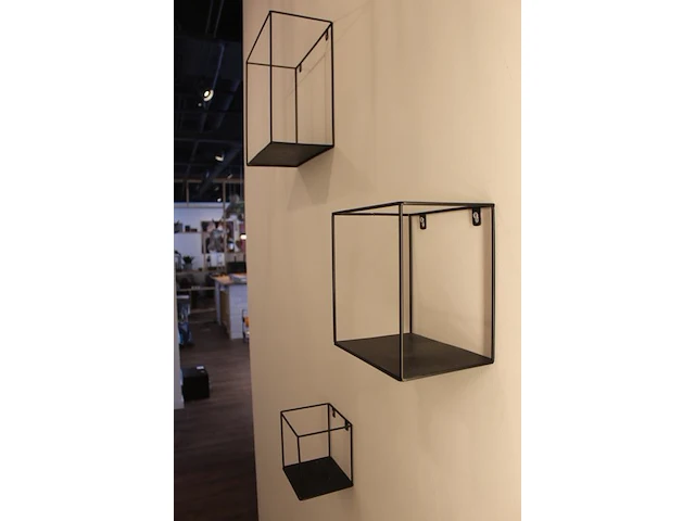 Zes wandraaddecoratie in diverse afmetingen waaronder 30 x 15 x 30 cm. - afbeelding 4 van  5