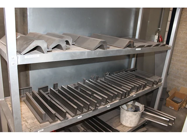 Zetbank durma ad-r 30220 met bedieningspaneel da 66t en diverse zetstukken. werkbreedte 3050 mm. perscapaci... - afbeelding 3 van  20