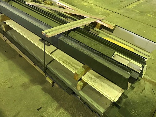 Zetwerk, damwand, stalen deur - afbeelding 6 van  7