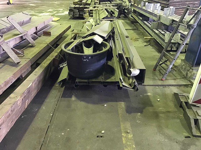 Zetwerk, damwand, stalen deur - afbeelding 7 van  7