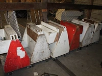 Zeven bandoleerwagentjes, bandoleermaterialen ontbreken. - afbeelding 1 van  1