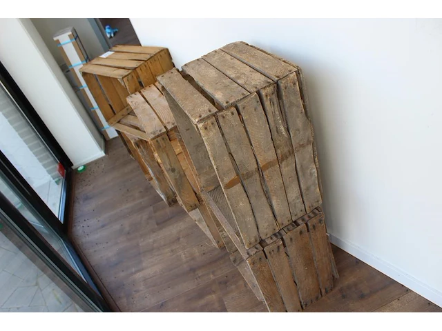 Zeven houten kistjes. afmeting 50 x 40 x 30 cm. - afbeelding 1 van  3