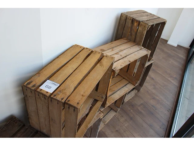 Zeven houten kistjes. afmeting 50 x 40 x 30 cm. - afbeelding 2 van  3